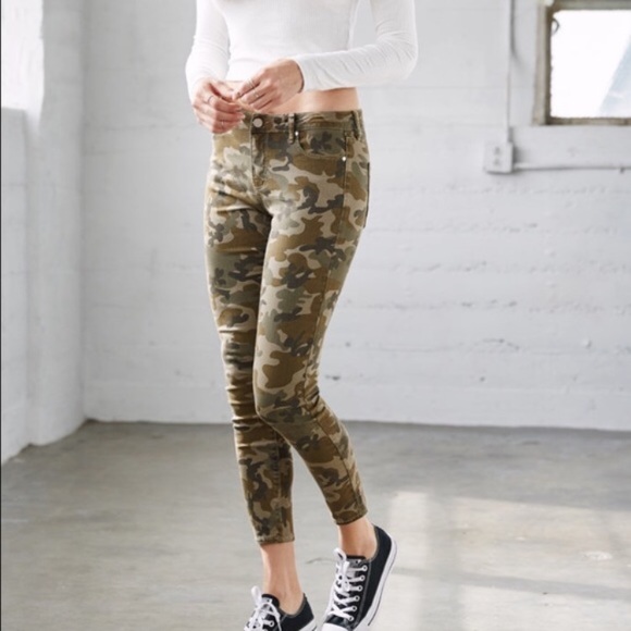 Kendall & Kylie Denim - Kendall & Kyle Distressed Camo Skinny Jeans